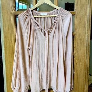 🇫🇷RAMY BROOK Iconic “Paris” Blouse; Outstanding Condition; Gorgeous pale blush